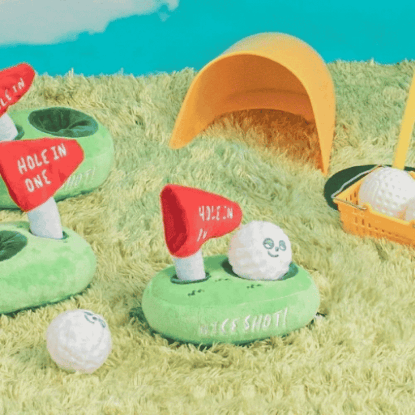 BITE ME Golf Nosework Toy with plush golf green, removable flag and soft golf ball.